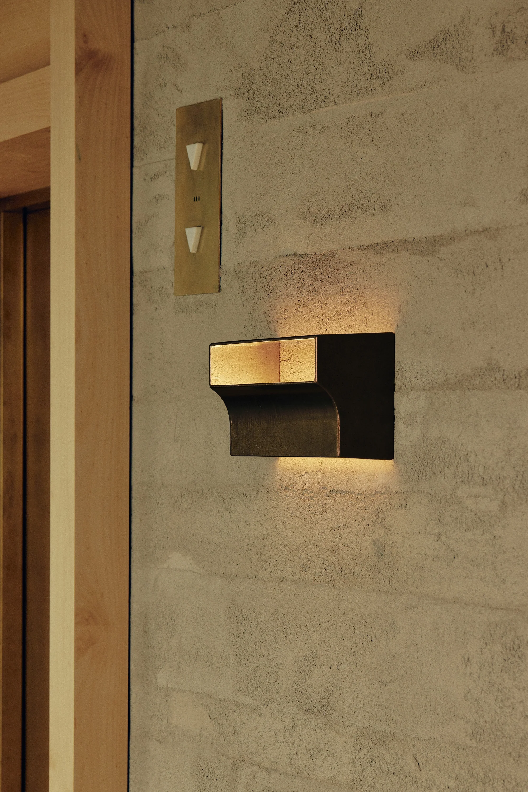 Scoop Wall Light