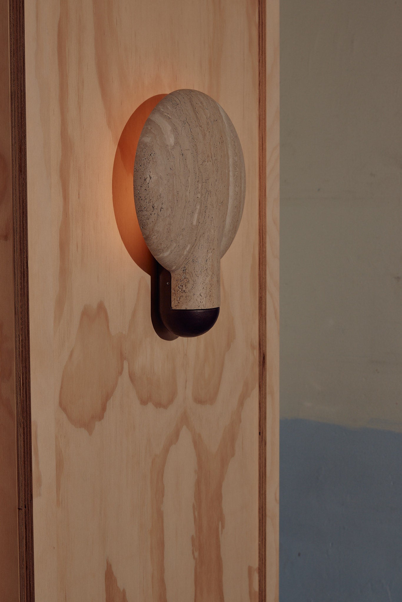 Surface Wall Sconce - Classico Travertine